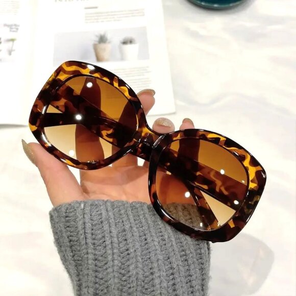 Sunglasses Mob Wife Oversized Round Retro Stylish Shades Leopard Tortoiseshell - Picture 1 of 2
